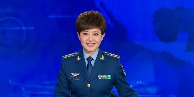 軍事節(jié)目女主持人，閃耀熒屏的星光，軍事節(jié)目女主持人，熒屏上的璀璨星光