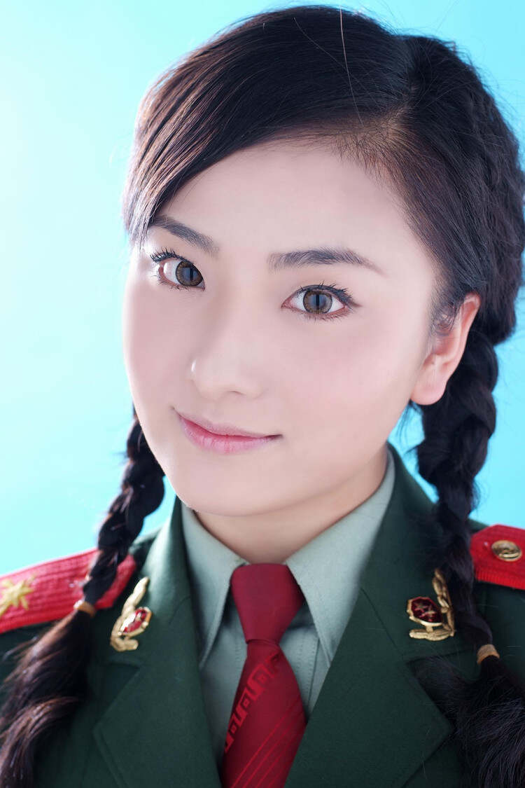 中國(guó)最漂亮的女兵照片第一名——展現(xiàn)英雄之美與榮耀印記，中國(guó)女兵第一名，榮耀印記與英雄之美的璀璨瞬間