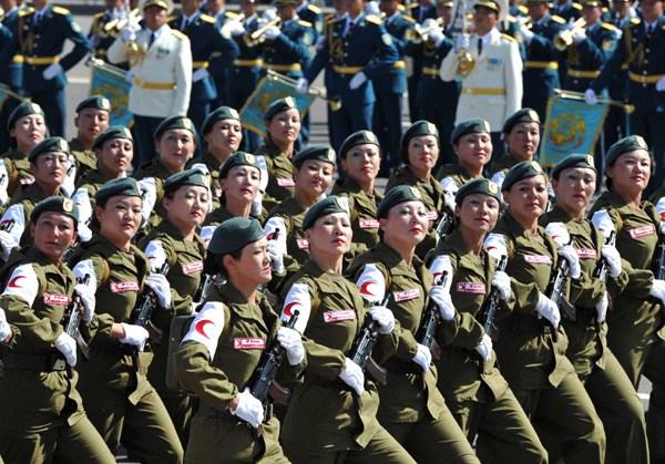 盤點世界各國閱兵，壯麗場面與軍事力量展示，全球閱兵盛況盤點，壯麗場面與軍事力量的展示
