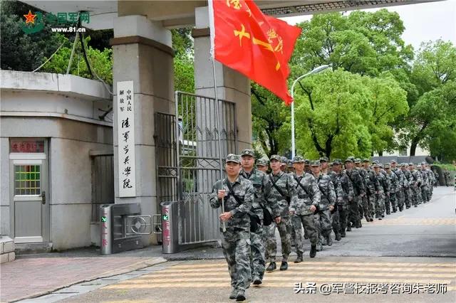 軍事院校分?jǐn)?shù)線詳解，如何把握入學(xué)門(mén)檻？，軍事院校分?jǐn)?shù)線詳解，如何把握入學(xué)門(mén)檻與提高錄取機(jī)會(huì)？