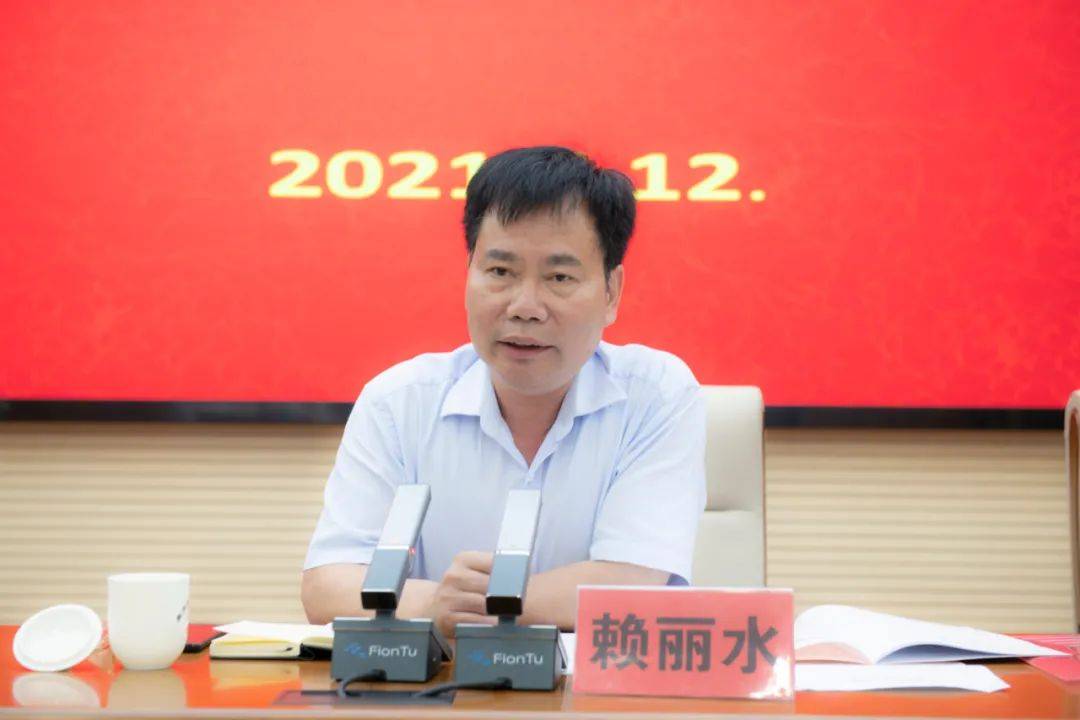 二四六香港資料期期中，深度解析與SEO優(yōu)化策略，深度解析香港期期中資料，SEO優(yōu)化策略揭秘